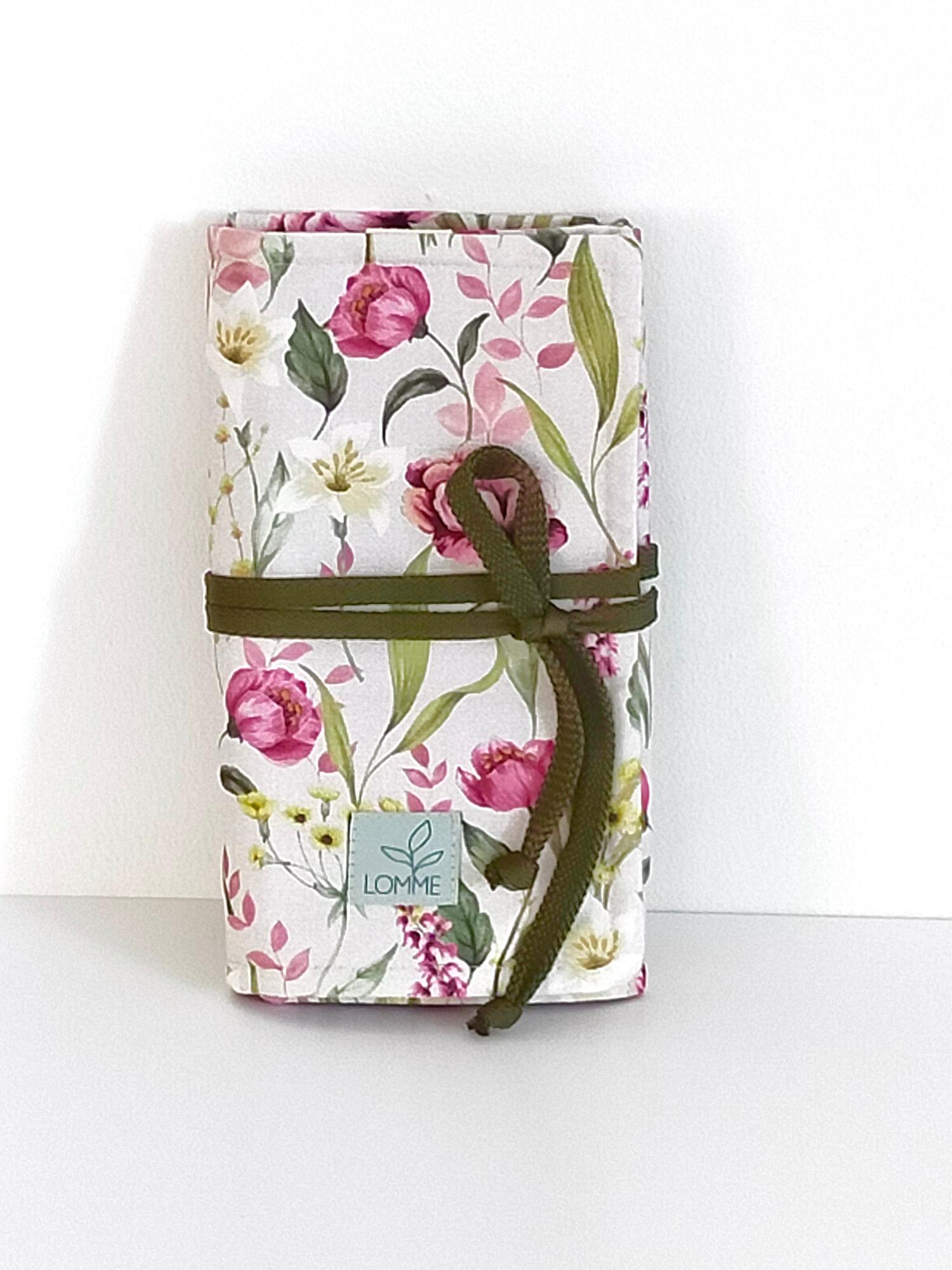 Pomůcky, organizace a péče